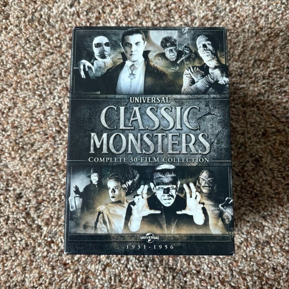 Universal Classic Monsters: Complete 30-Film Collection (DVD)